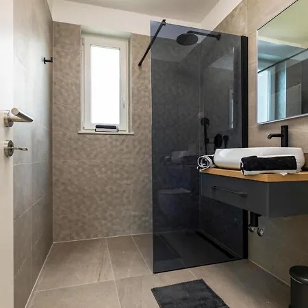 Rosmarino By Vila *